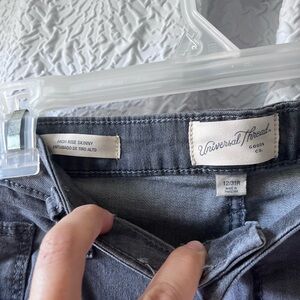 Universal Thread jeans